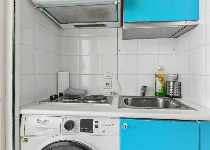 Chic Champs-elysees Apartman *