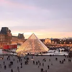 Chic Champs-elysees *