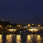 Chic Champs-elysees Апартаменты